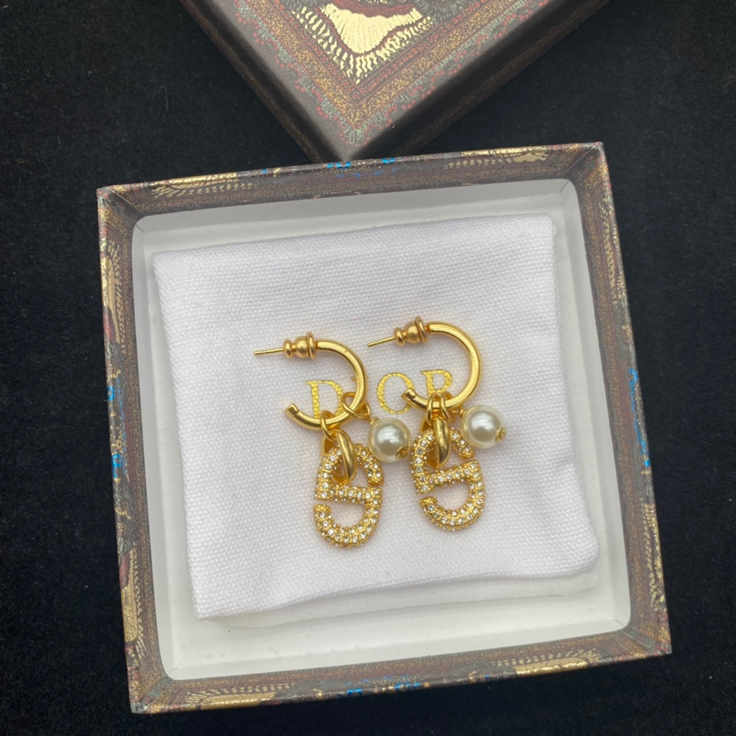 1ND55EDE Stylish Earrings