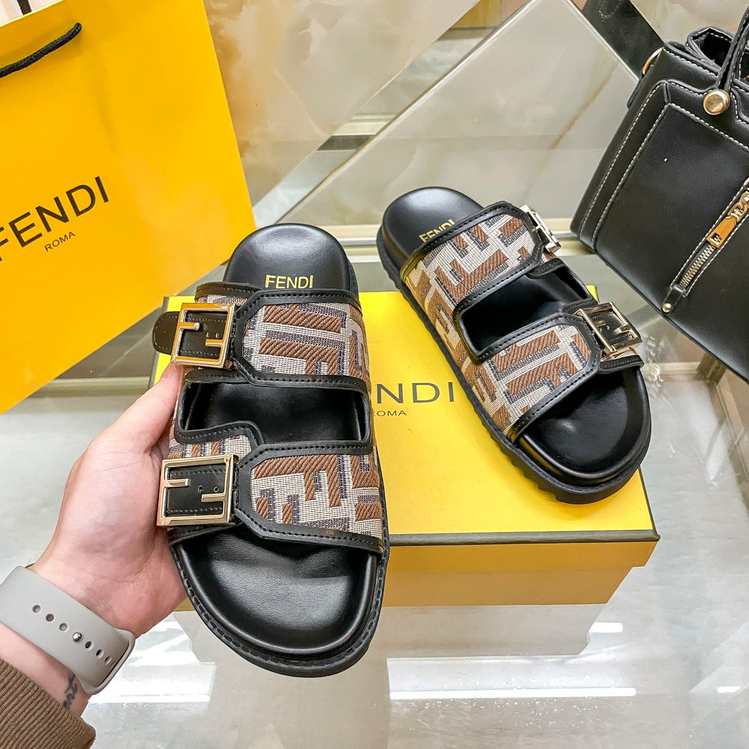 14F69ZDE Stylish slippers