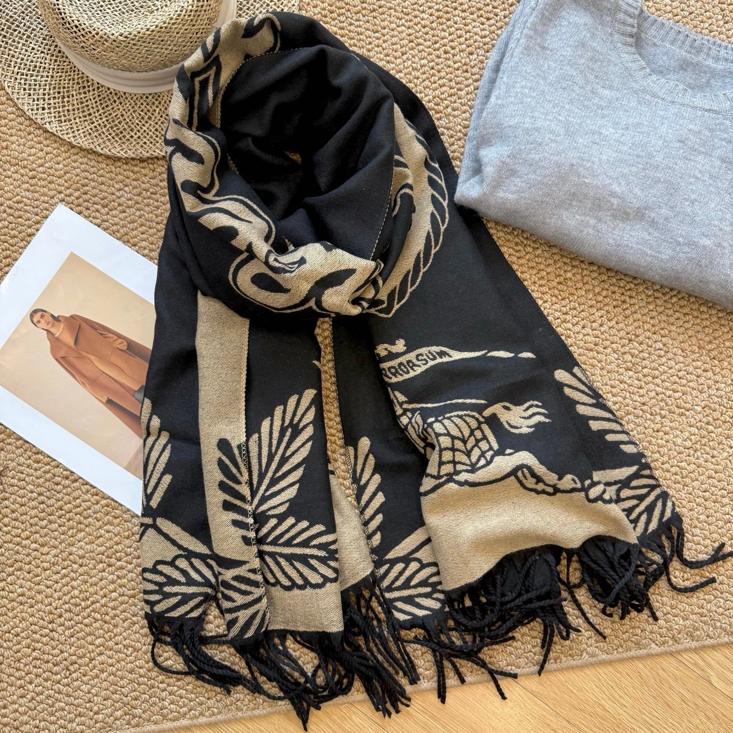 185ZR37WDE Stylish Winter Scarves