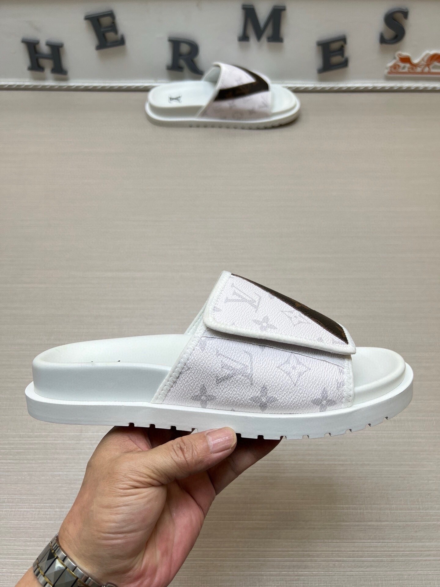 5WE251ZDE Stylish Slippers