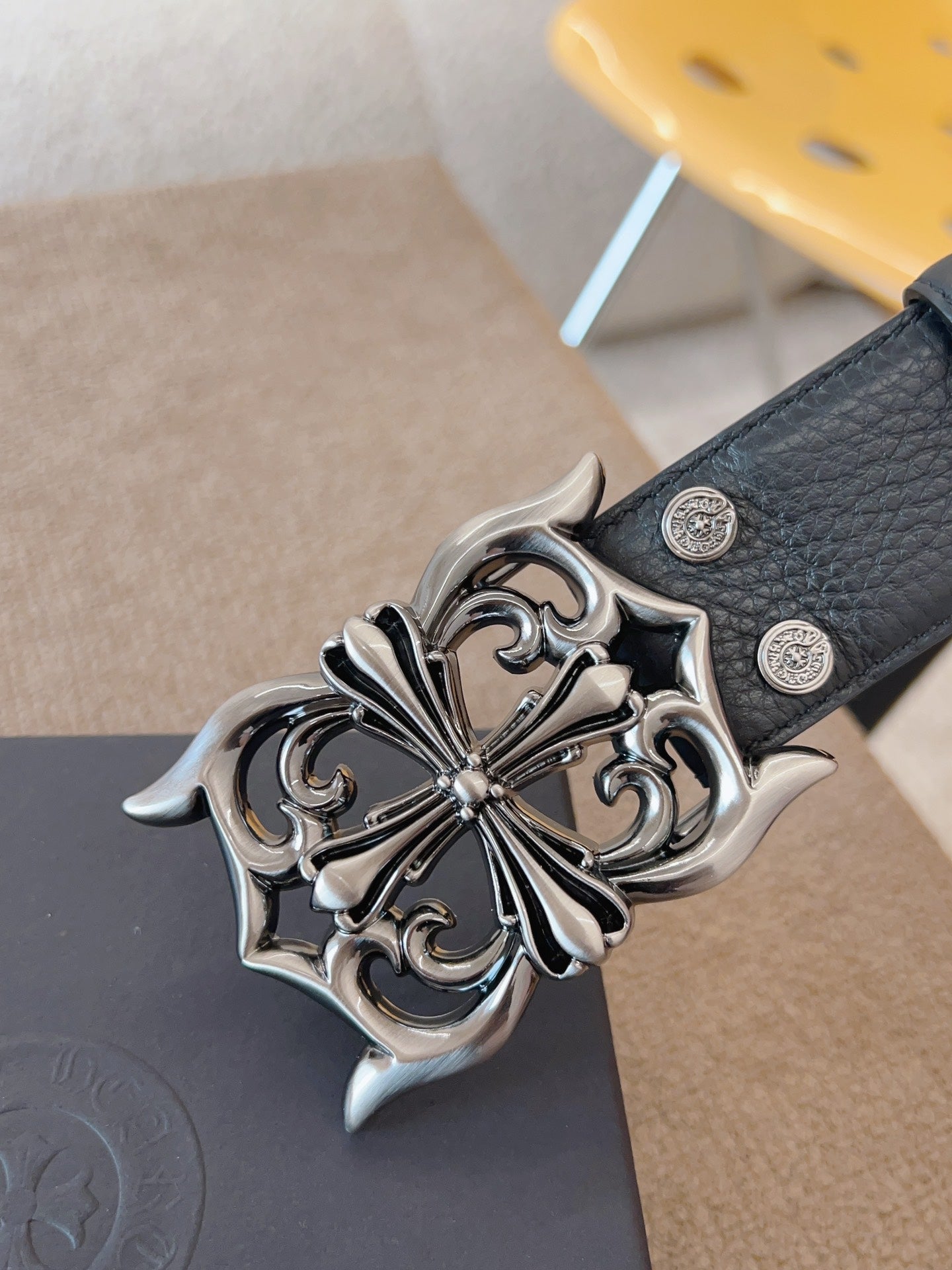 255RA15PDE Stylish  High quality belt With full package