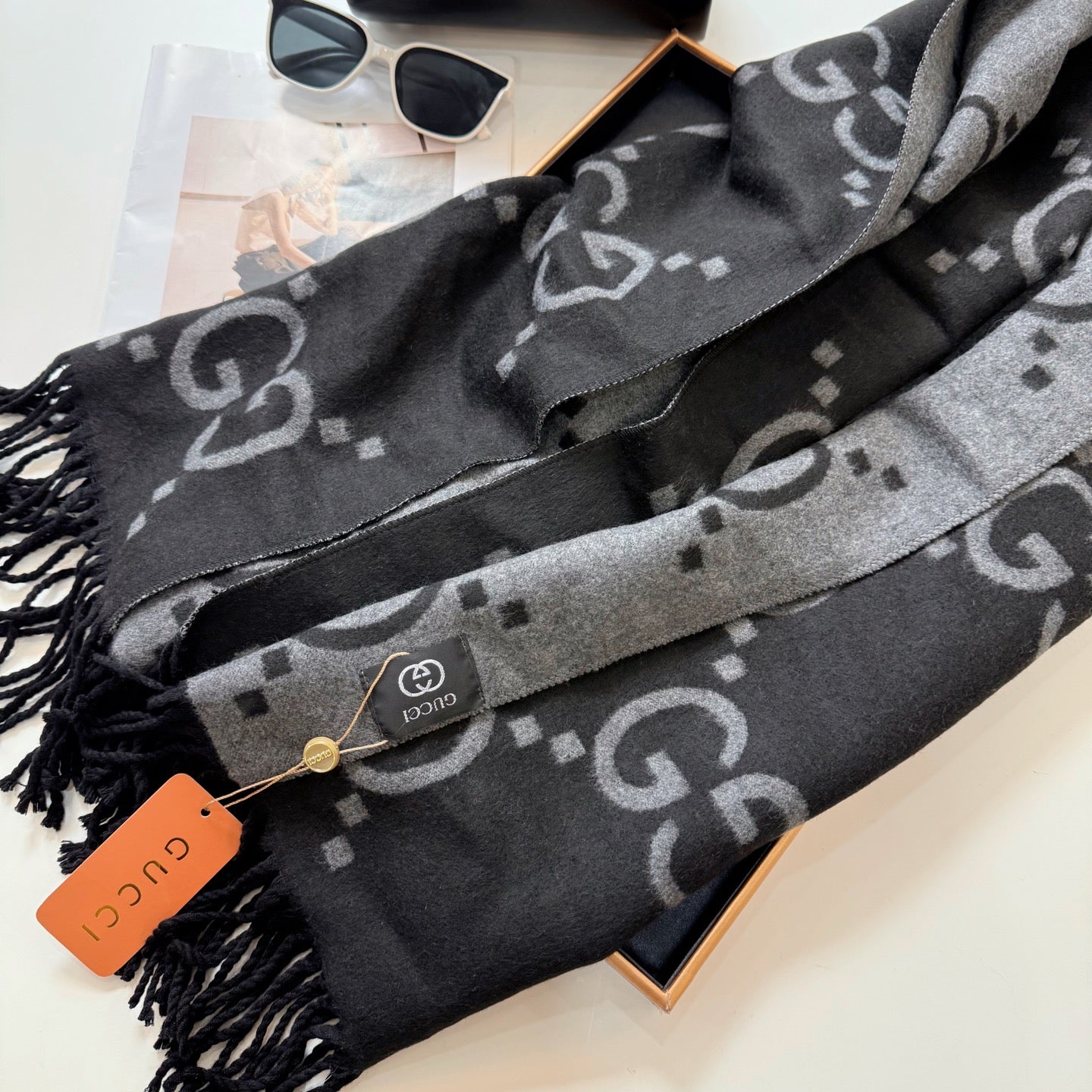 185ZB30WDE Stylish Winter Scarves