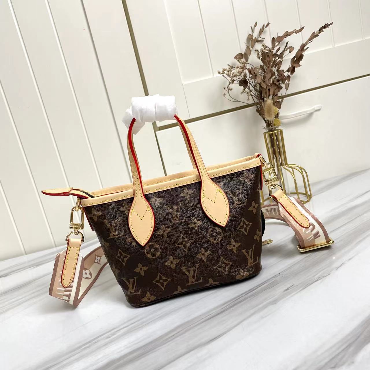 2XE85BDE Stylish leather bag 