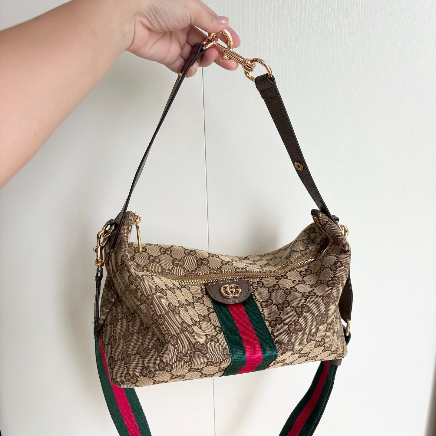 15RB103BDE Stylish leather bag