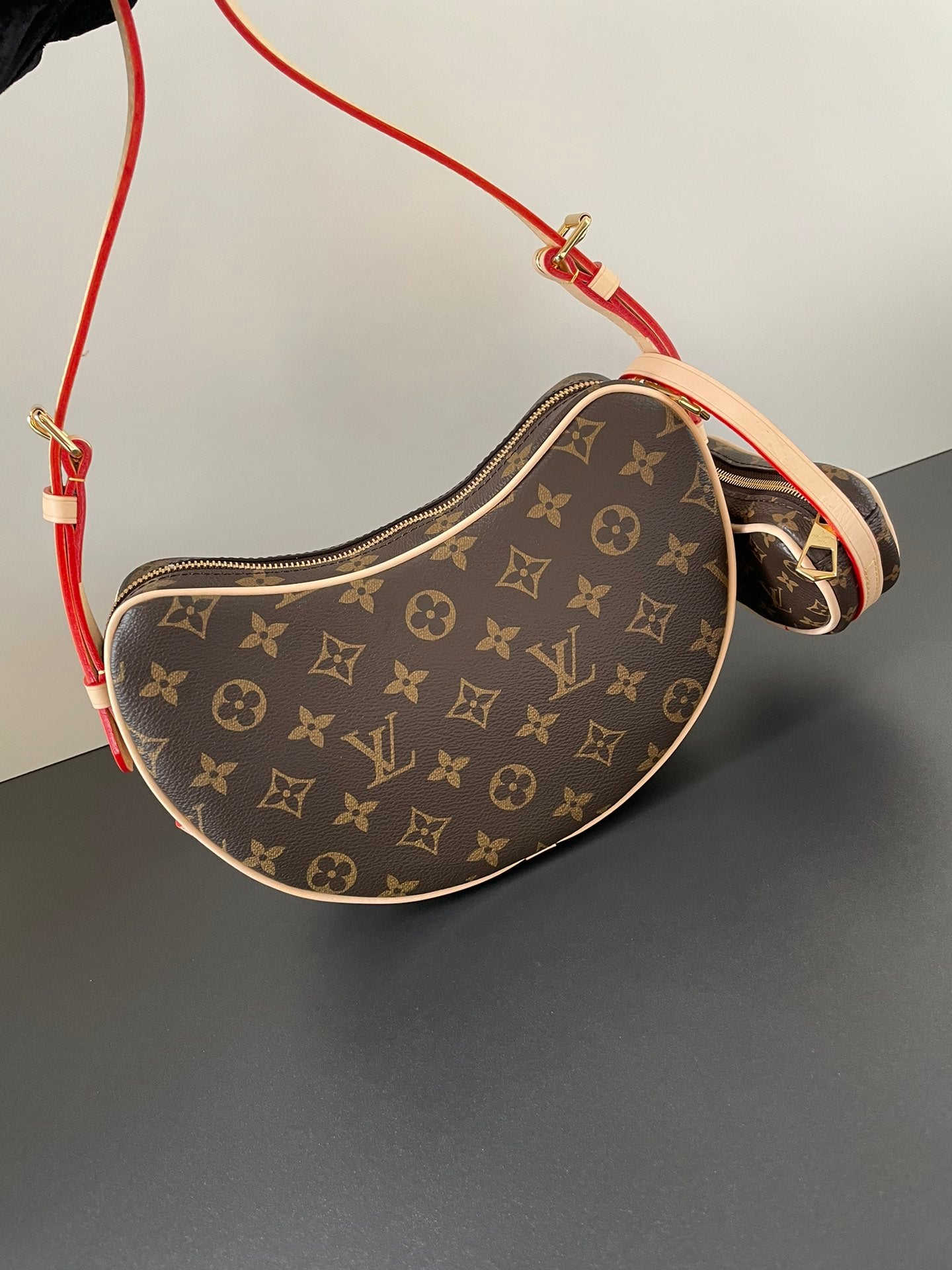 2XE298BDE Stylish leather bag 