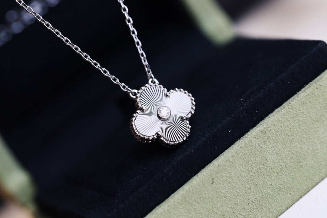 5XVA161XDE Stylish High quality jewelry