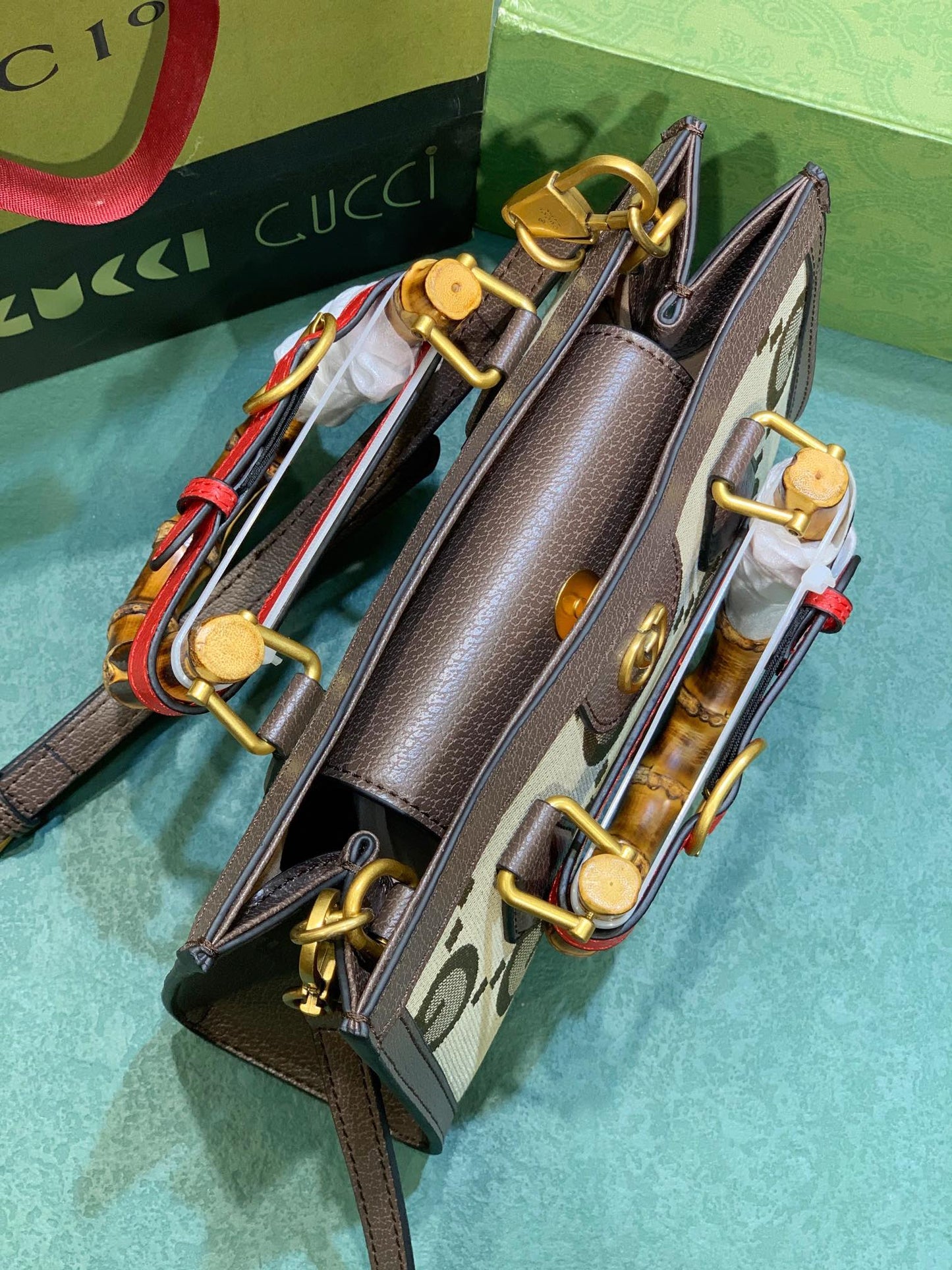 1XB114BDE Stylish leather bag 