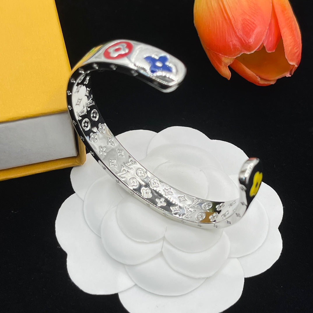 14E1054KDE Stylish Bracelets