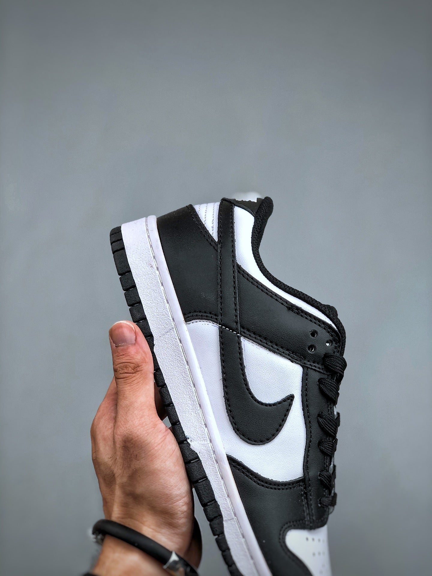4YN11ZDE Stylish Sneakers (No Box, August-October Big Sale)