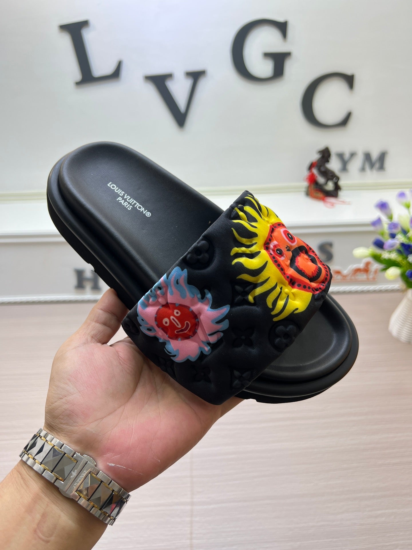 5YE154ZDE Stylish Slippers