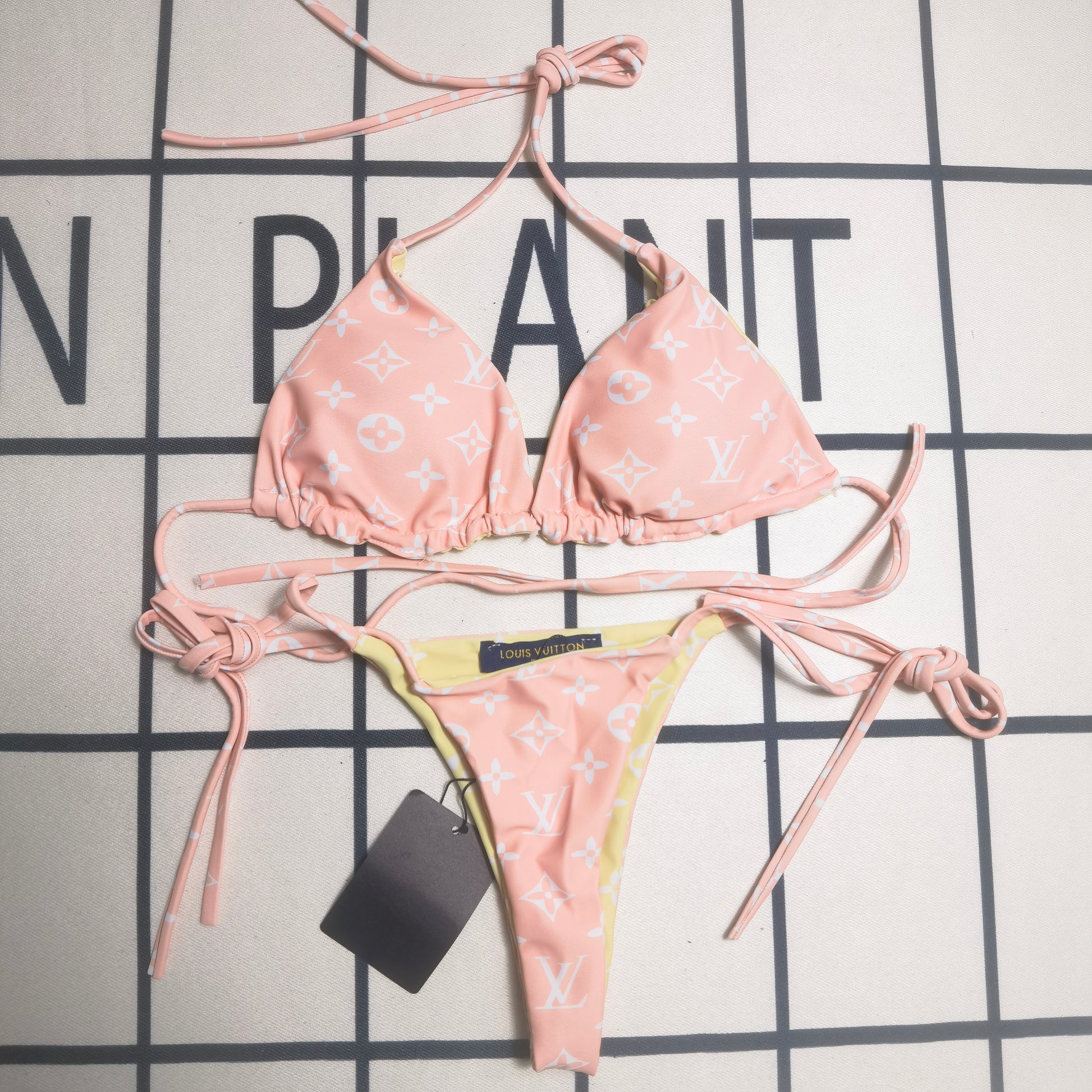 155ZE367YDE Stylish Bikini swimsuit