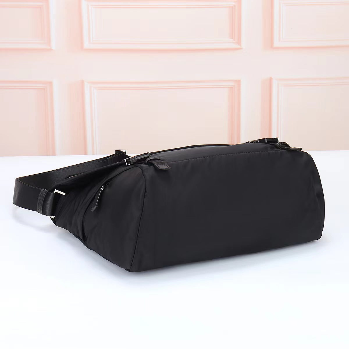 1WP111BDE Stylish nylon fabric bag