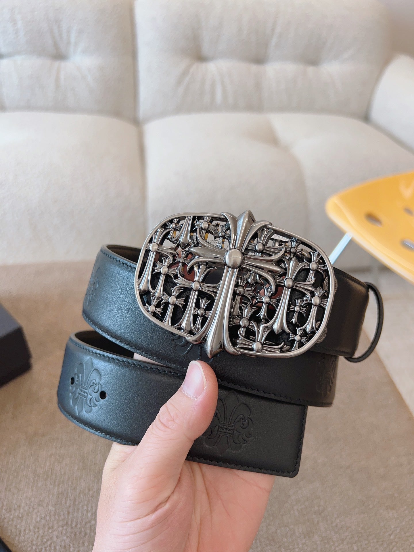 255RA16PDE Stylish High quality belt With full package