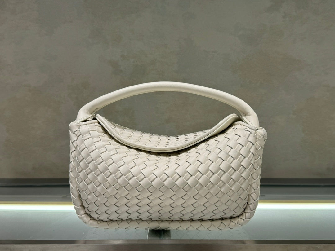 1XA83BDE Stylish leather bag