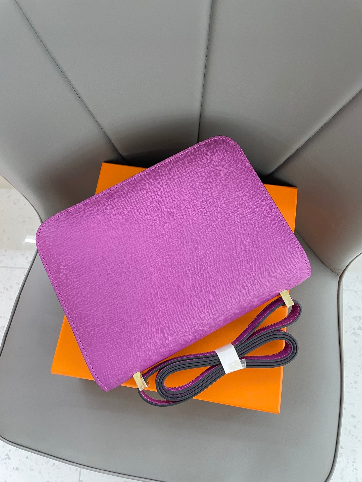 155NH63BDE Stylish leather bag