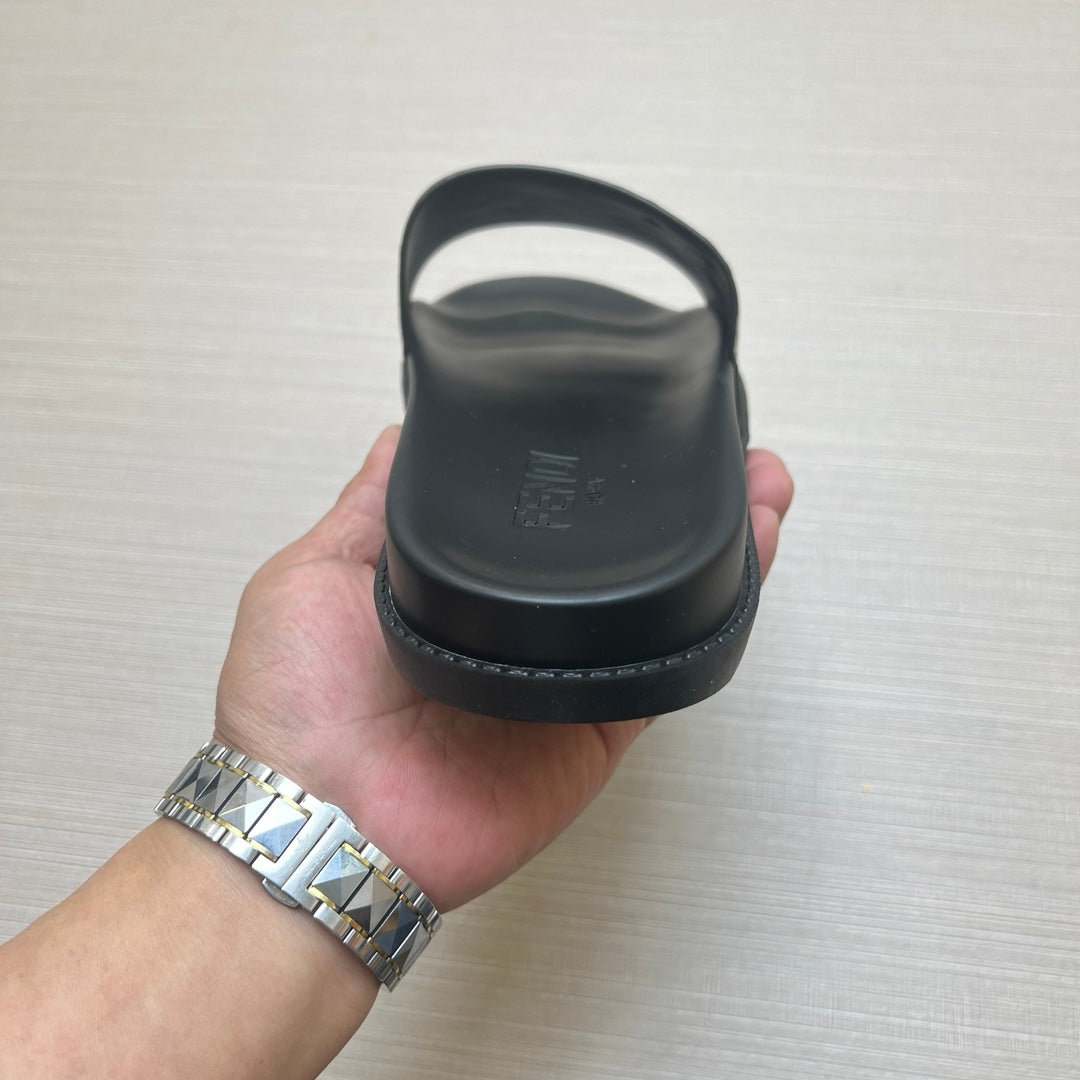 54F121ZDE Stylish slippers