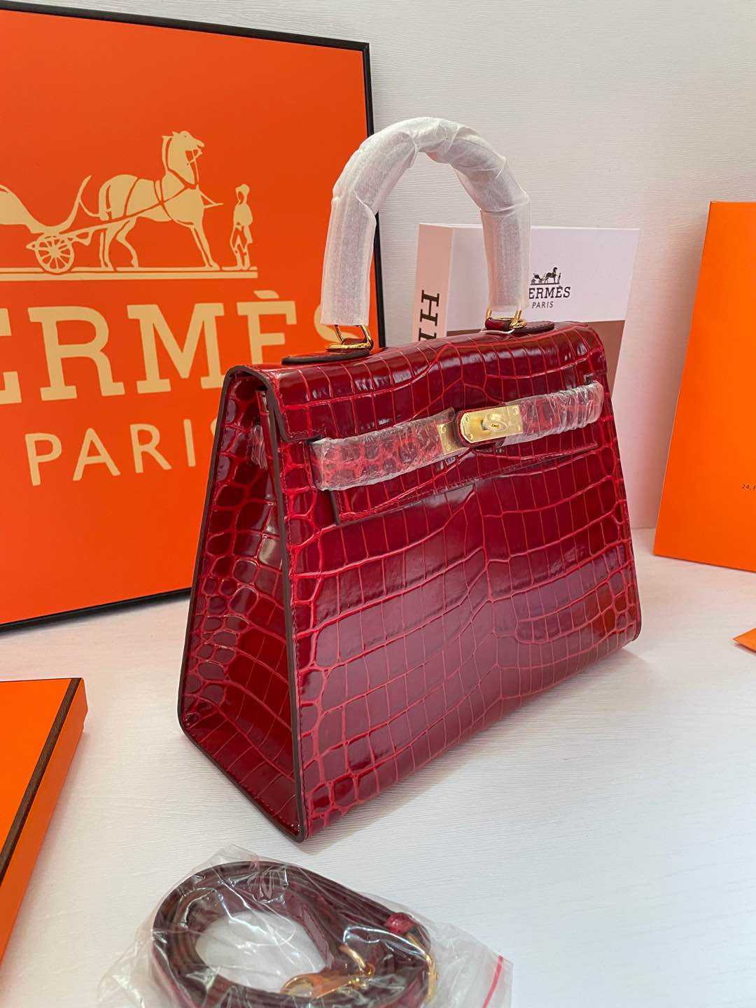 2WH28BDE Stylish leather bag