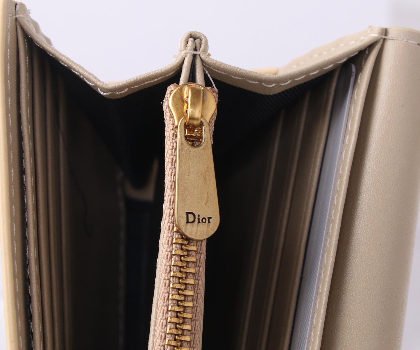 155ND53BDE Stylish leather bag