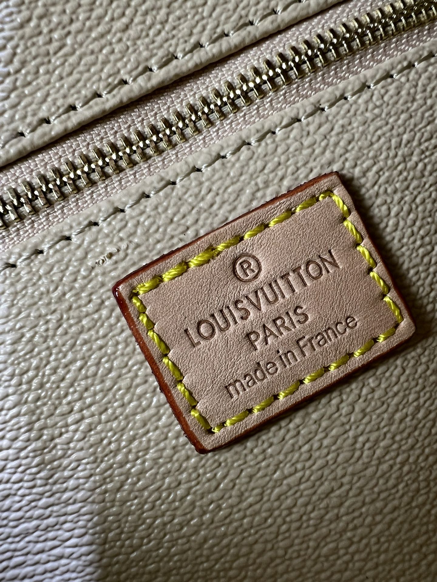 1XE61BDE Stylish leather bag