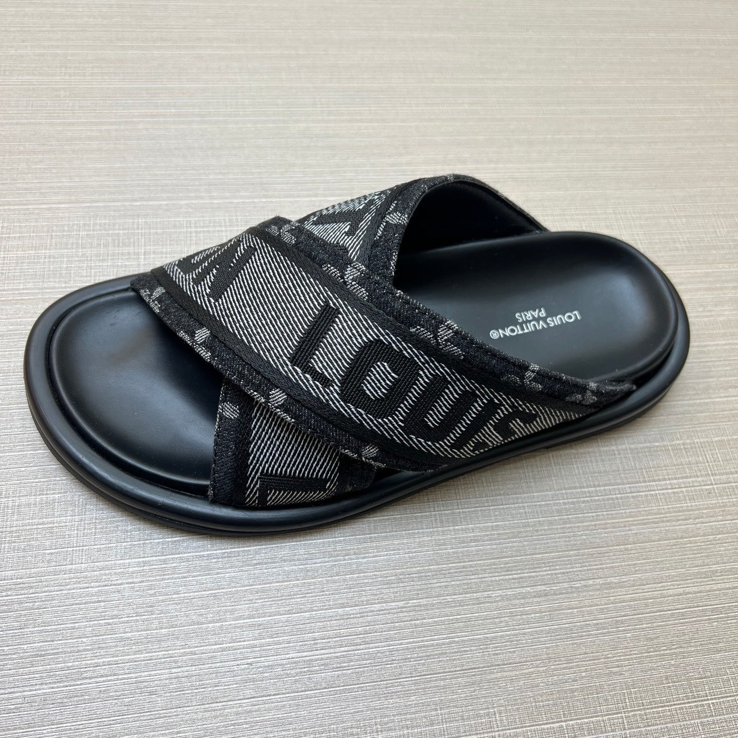 535ZE273ZDE Stylish Slippers