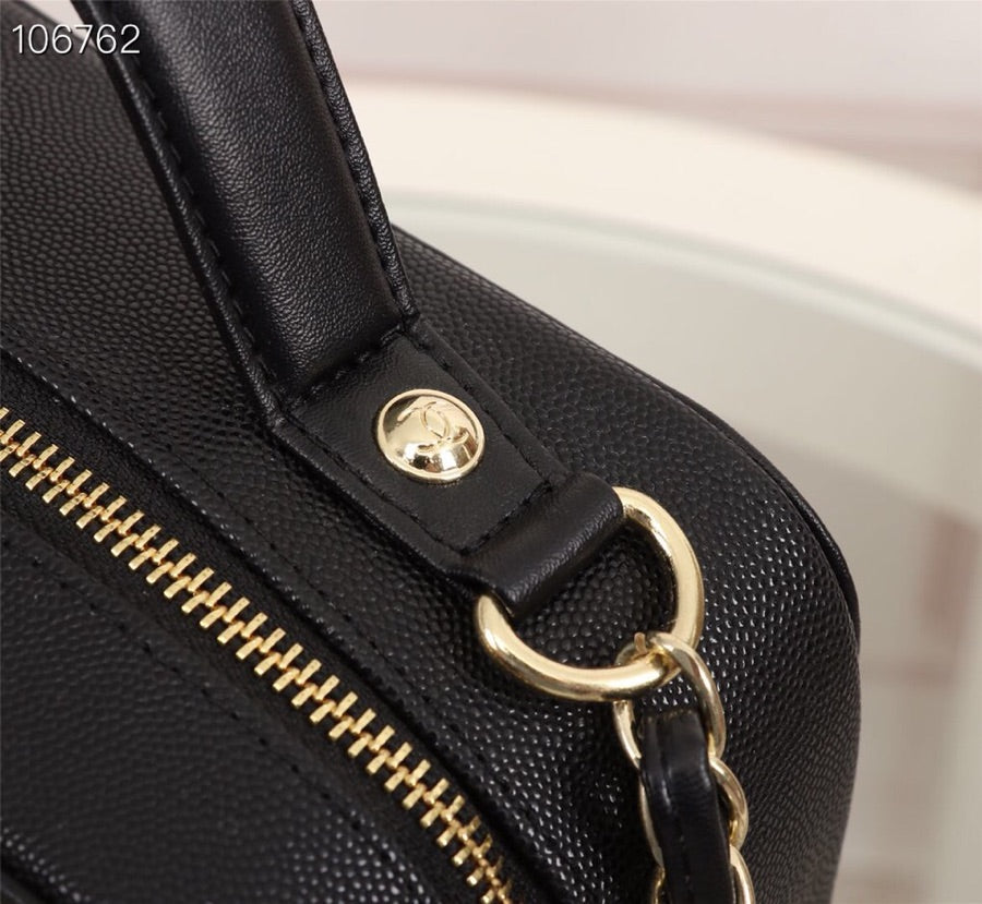 165NC123BDE Stylish leather bag