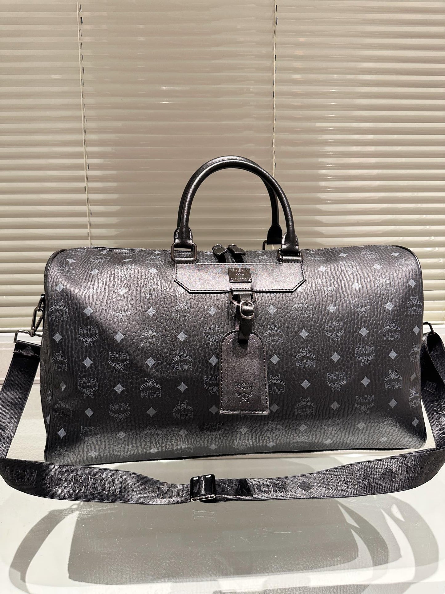 6XM198BDE Stylish leather bag 