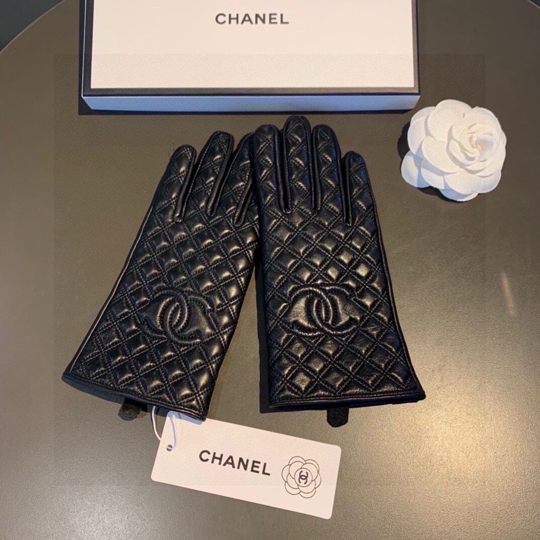 14C35SDE Stylish sheepskin gloves
