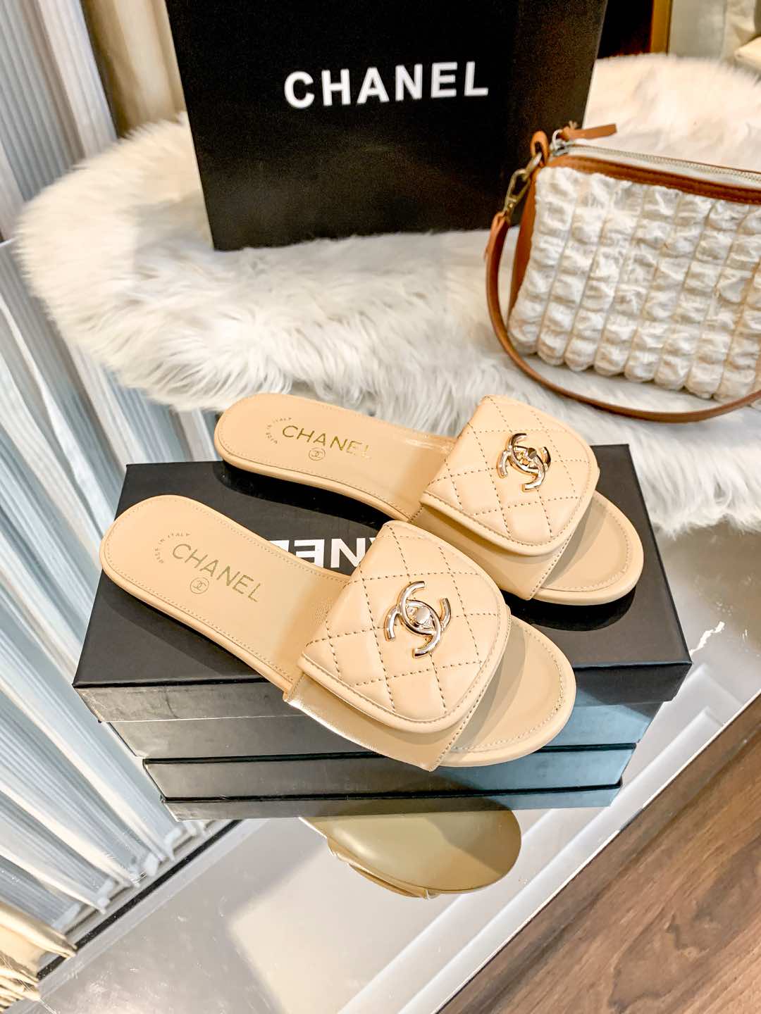 1ZC229ZDE Stylish Slippers