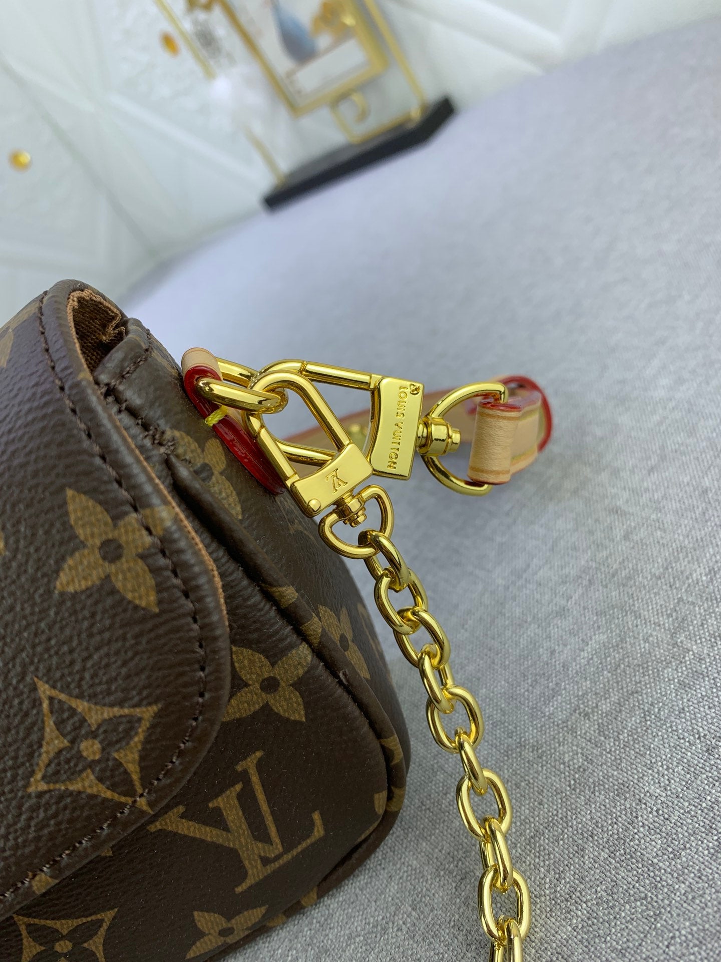 1XE64BDE Stylish leather bag 