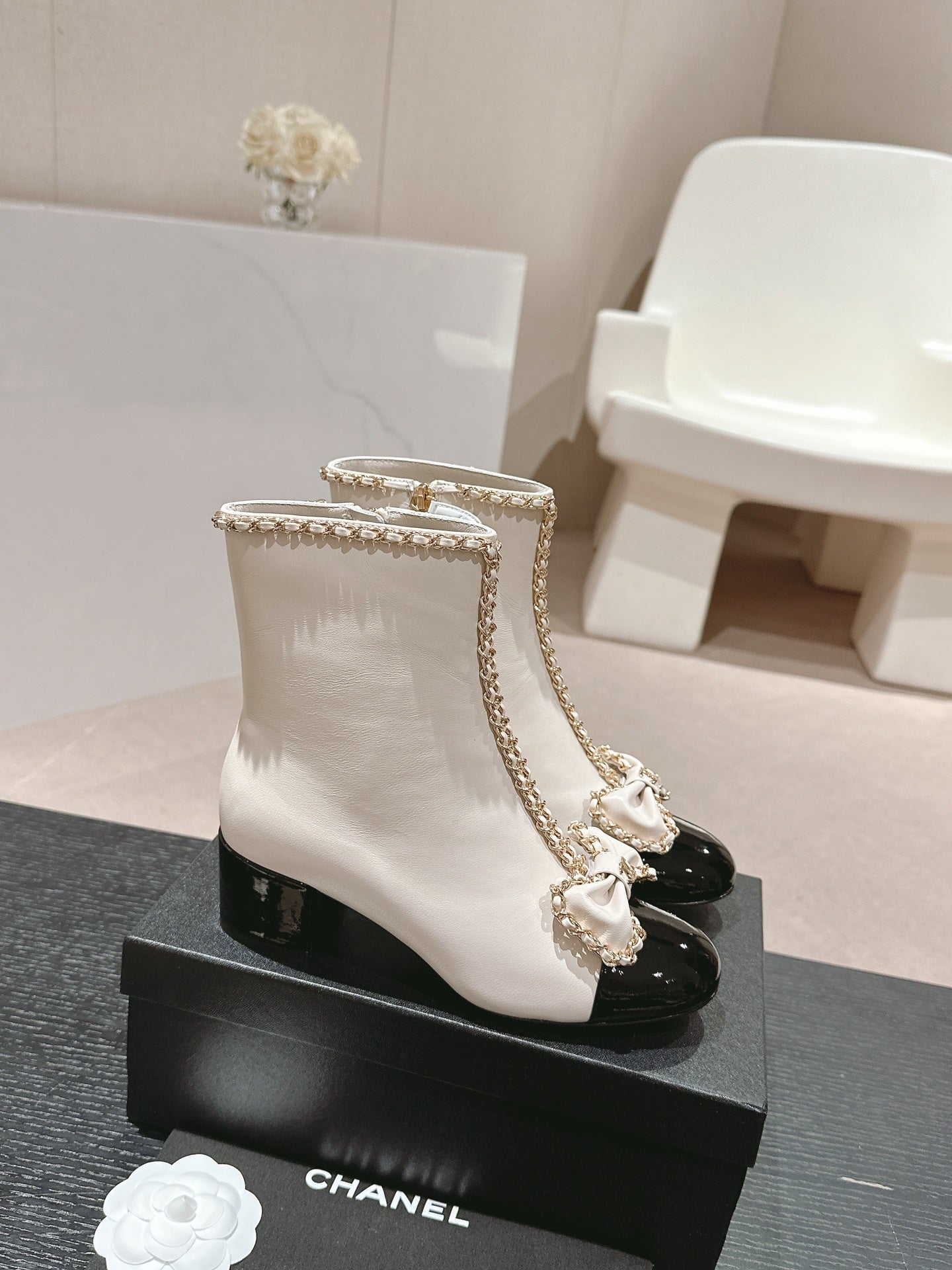1LC22ZDE Stylish Boots (Heel height 6cm )