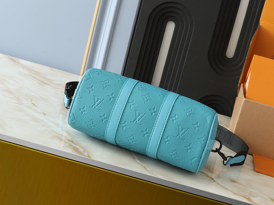 1XE60BDE Stylish leather bag