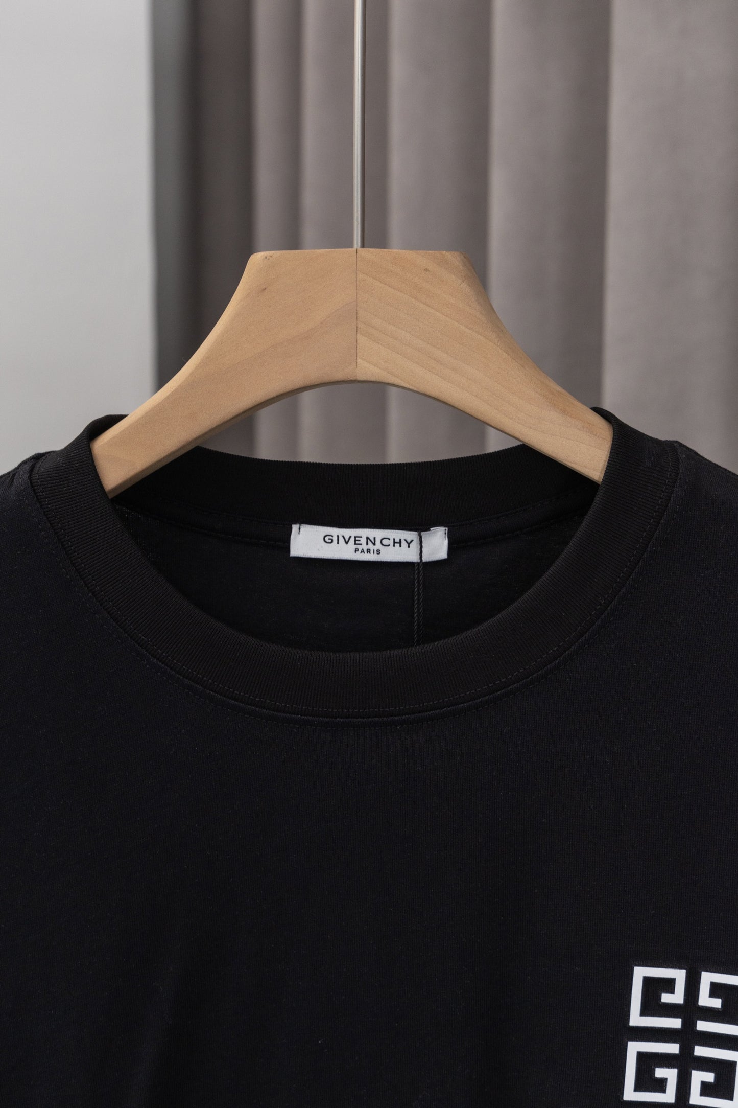 125WA2UDE Stylish T-shirts