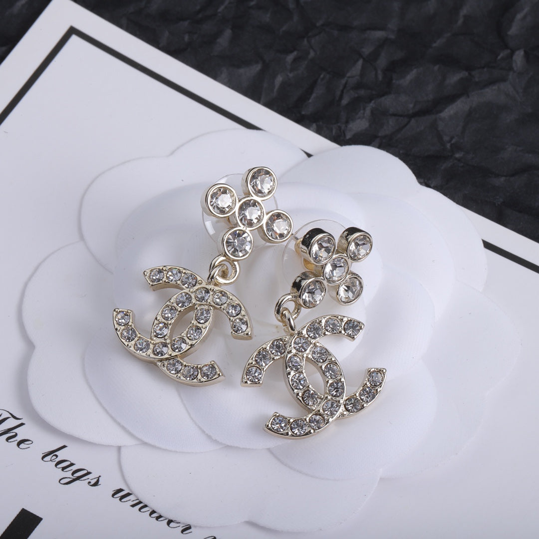 1YC391EDE Stylish Earrings