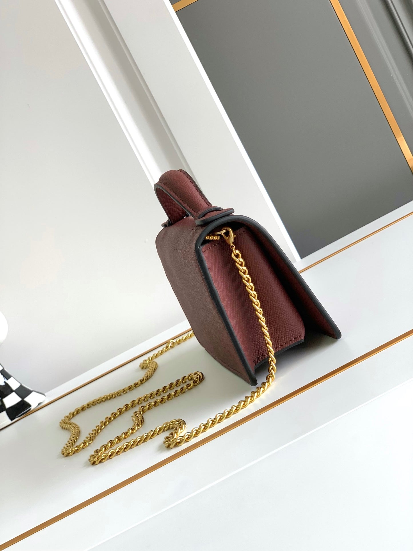 1XVL272BDE Stylish leather bag 