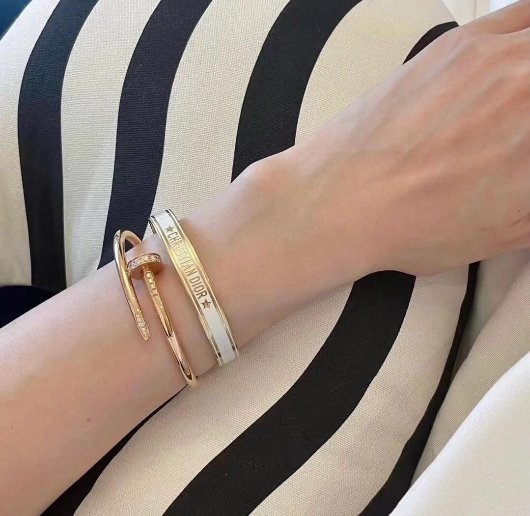 1D240KDE Stylish Bracelets