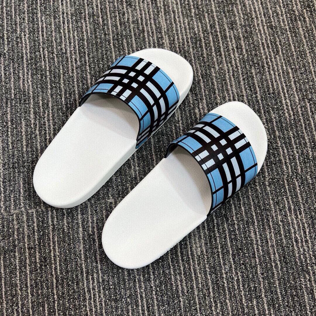 535ZR262ZDE Stylish Slippers