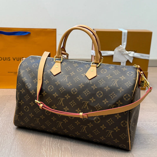 6EX14BDE Stylish leather bag