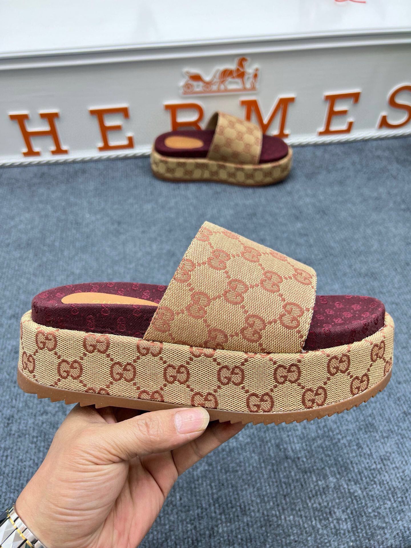 54B122ZDE Stylish slippers  Sole thickness 5.5cm