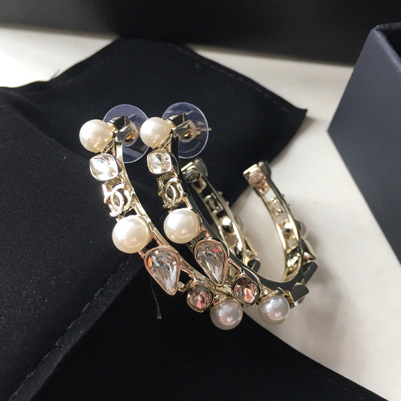 14C115EDE Stylish Earrings