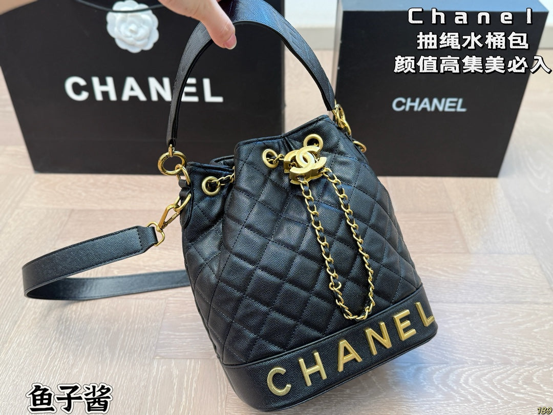 165NC95BDE Stylish leather bag
