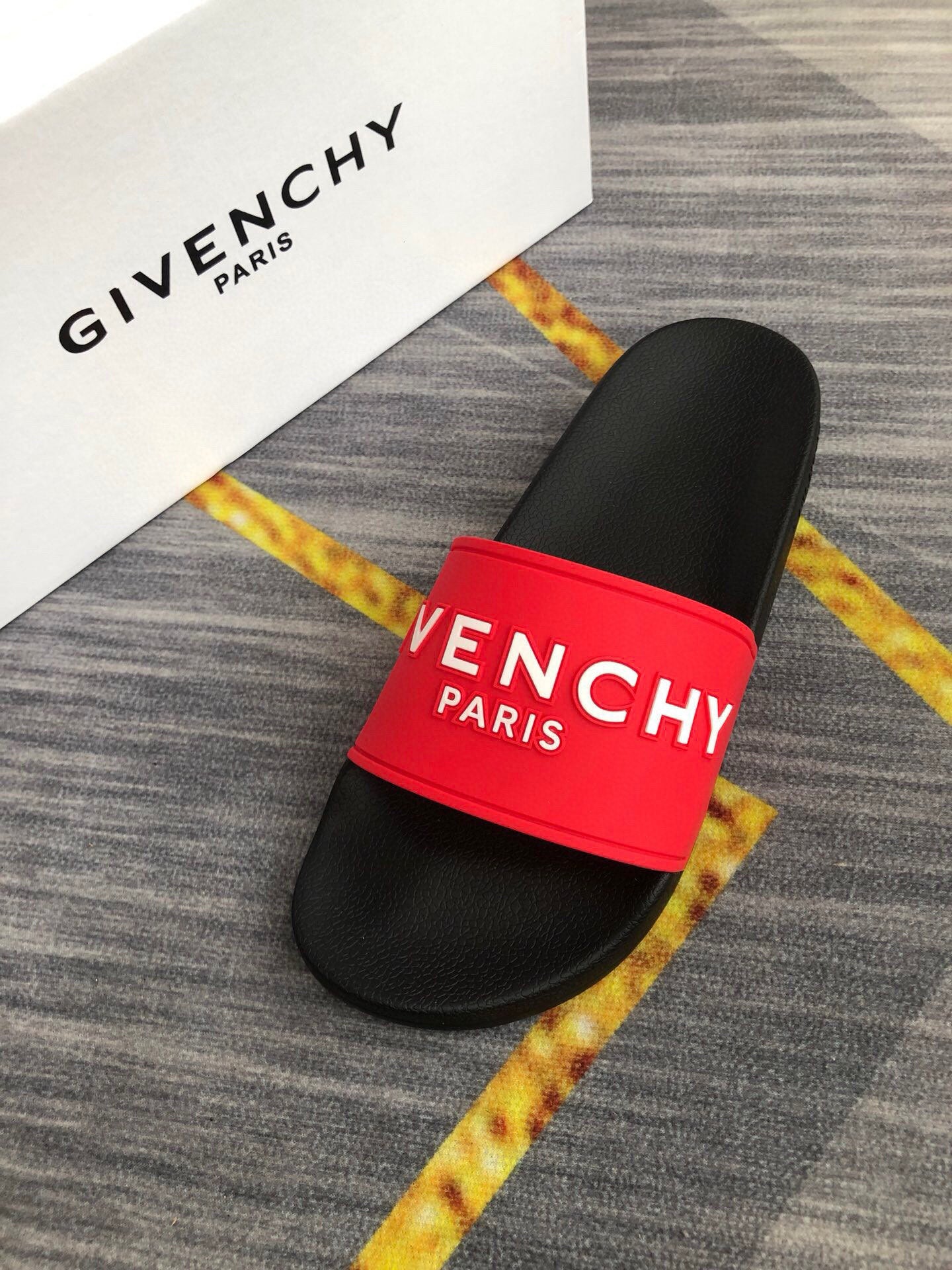 535ZGV265ZDE Stylish Slippers