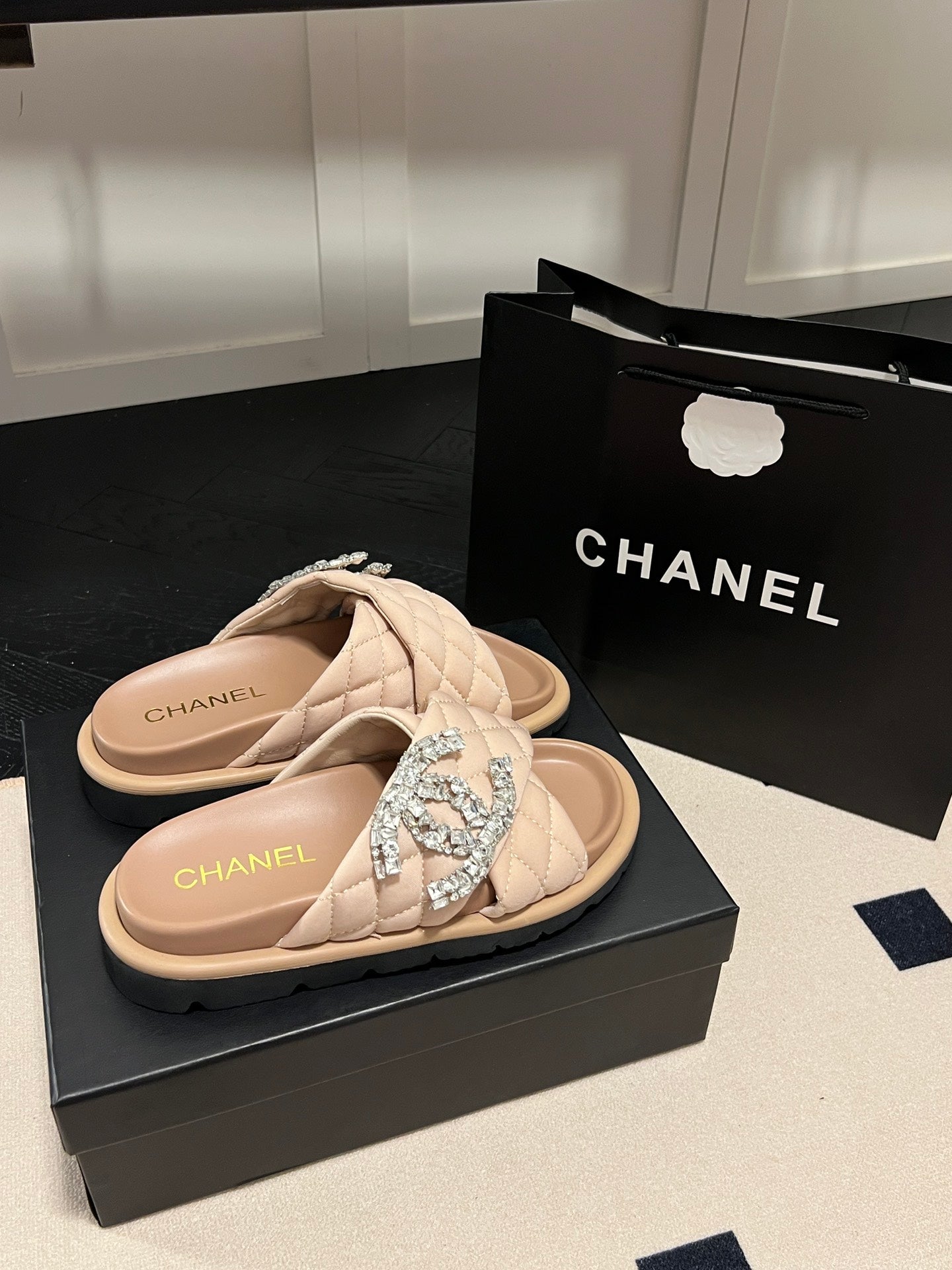 14C94ZDE Stylish Slippers