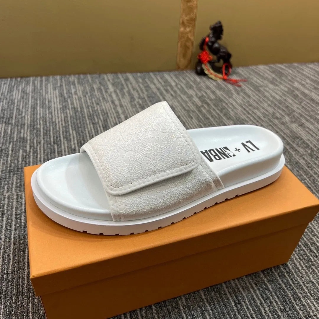 5YE47ZDE Stylish Slippers