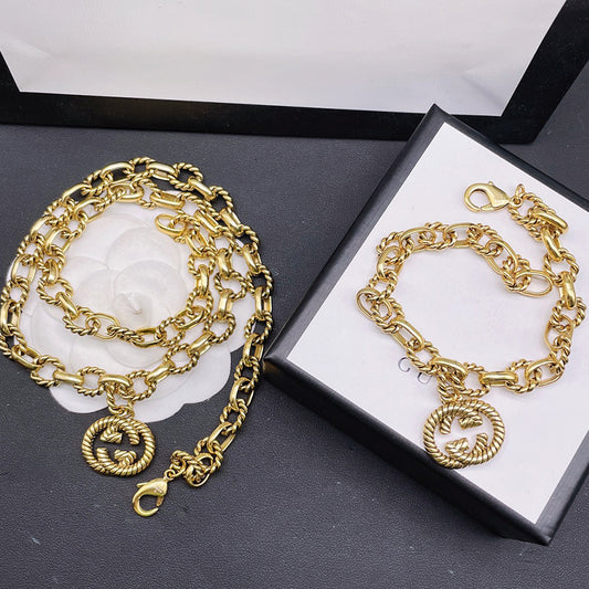 1B13XDE Stylish Bracelets