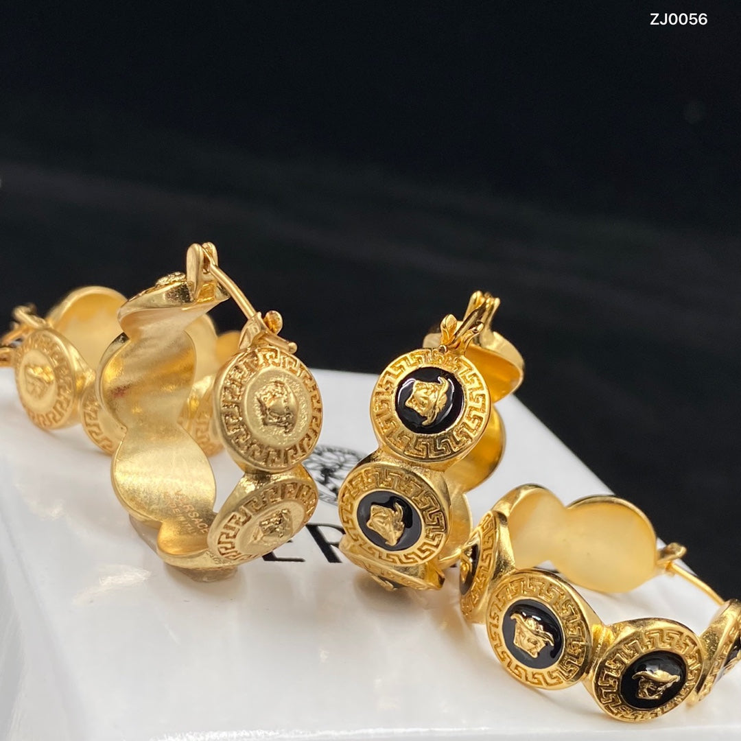 1YV176EDE Stylish Earrings