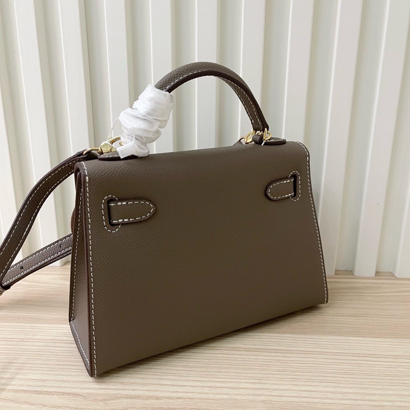 2WH26BDE Stylish leather bag