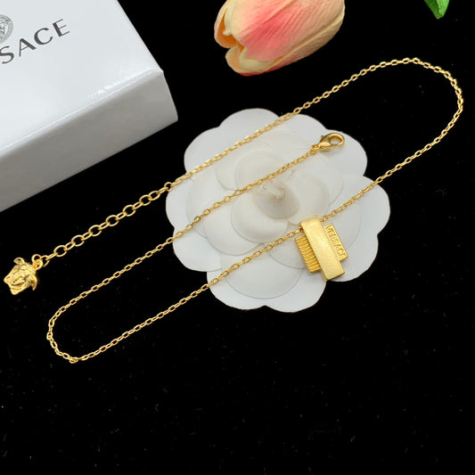 175RV79XDE Stylish Necklace