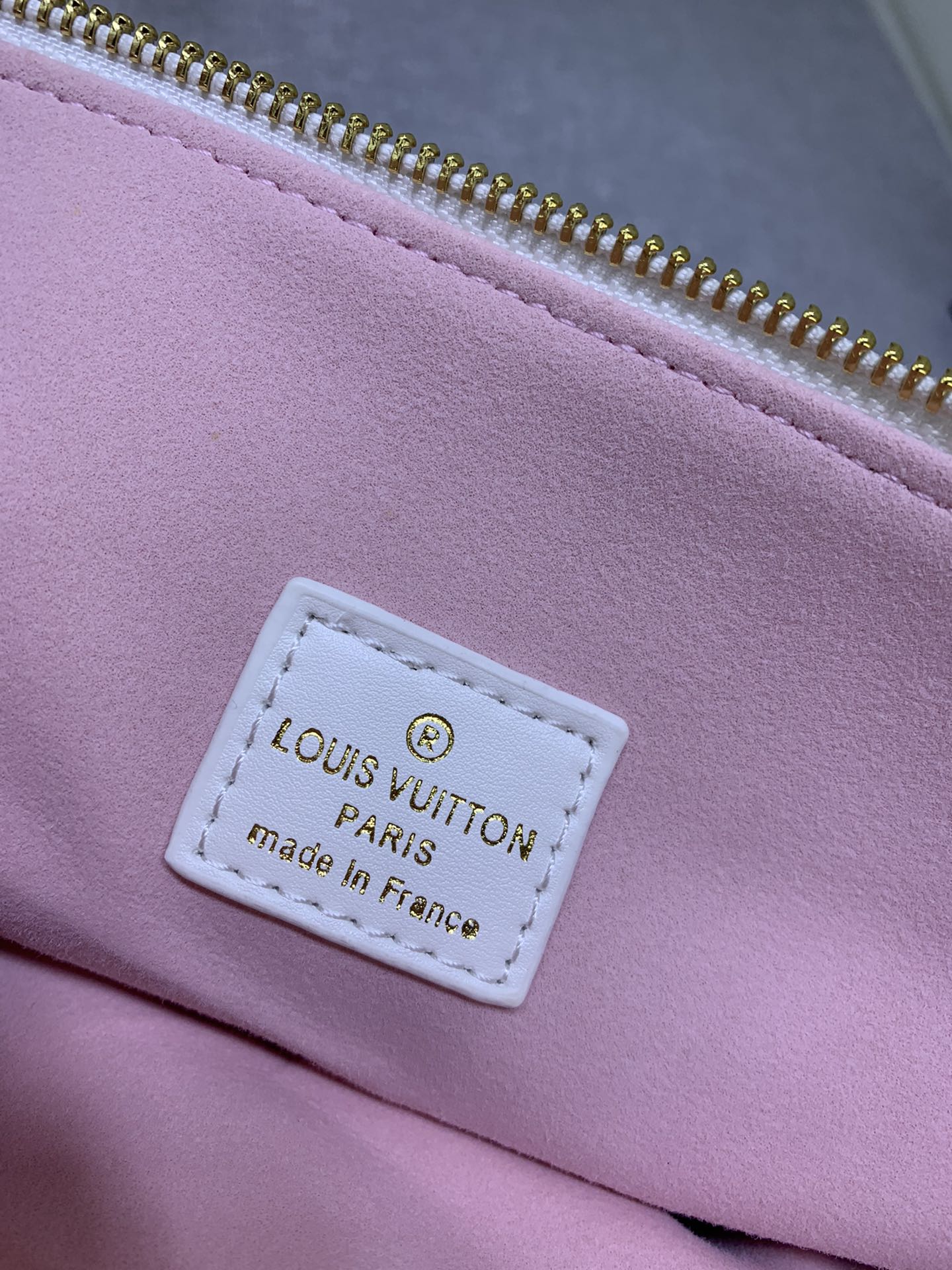 2XE39BDE Stylish leather bag 