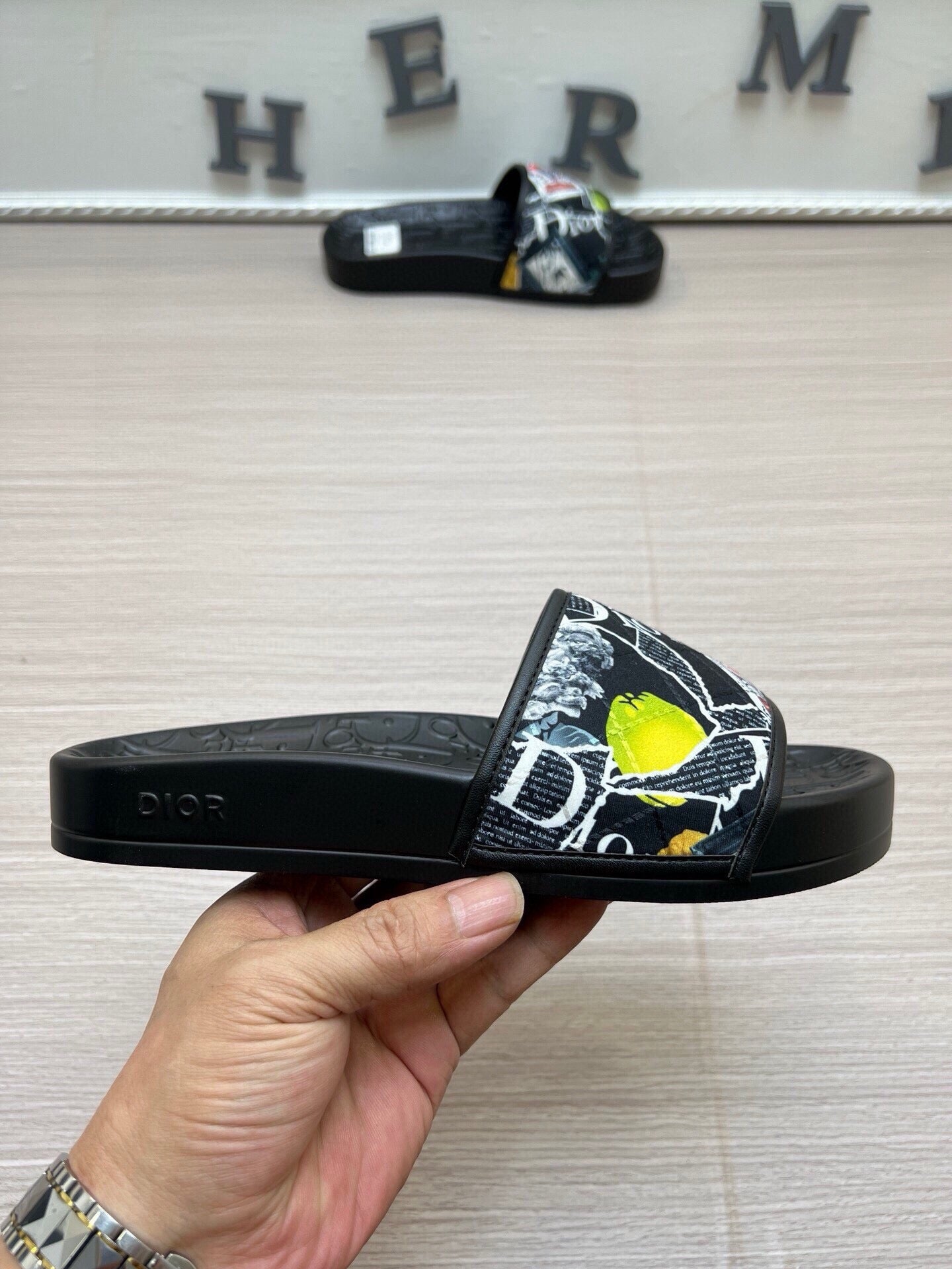 5LD214ZDE Stylish Slippers