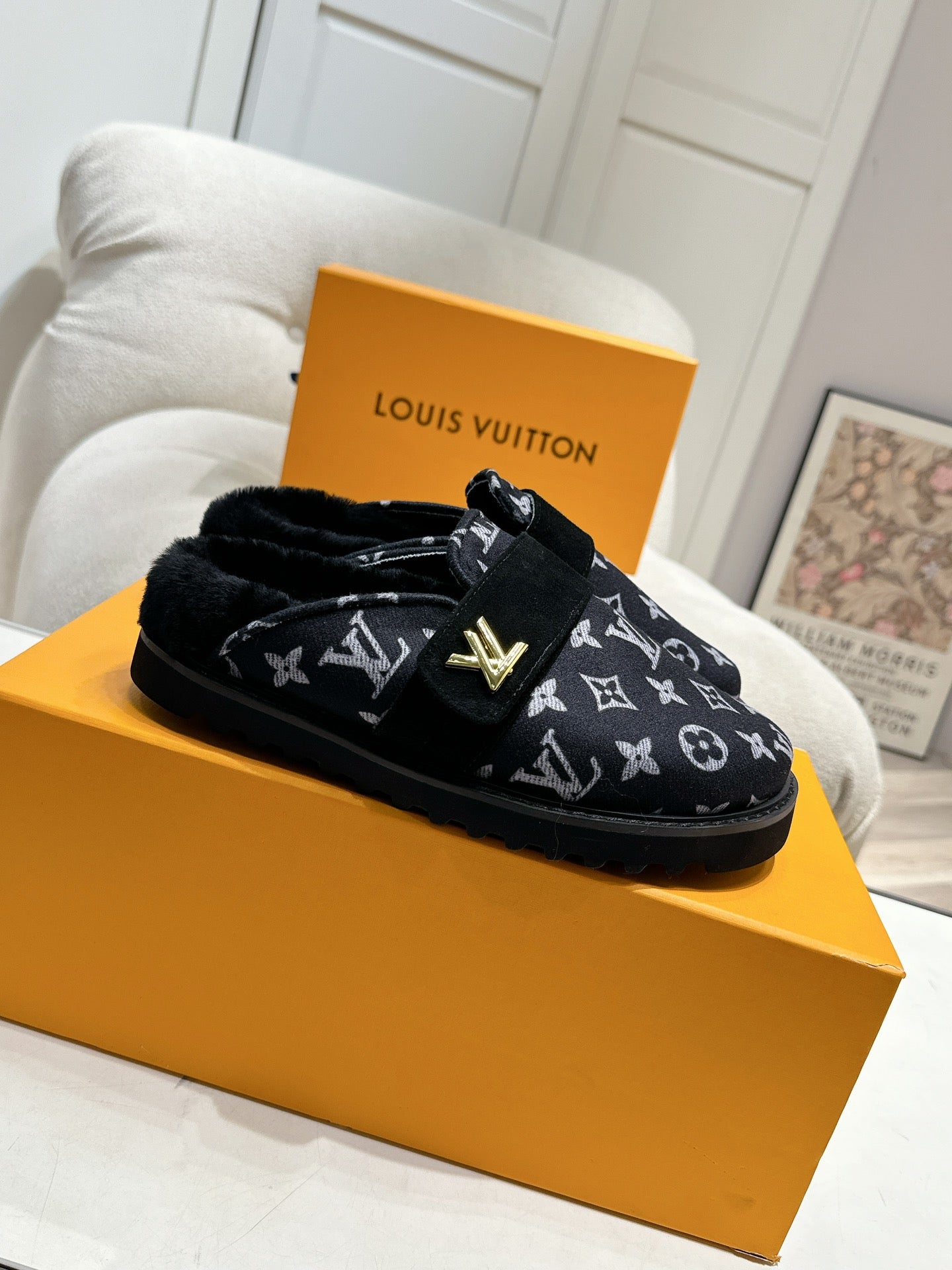 3LE6ZDE Stylish Slippers